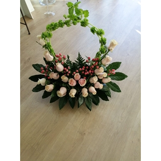 Centro de defunción con diferentes flores - Imagen 1